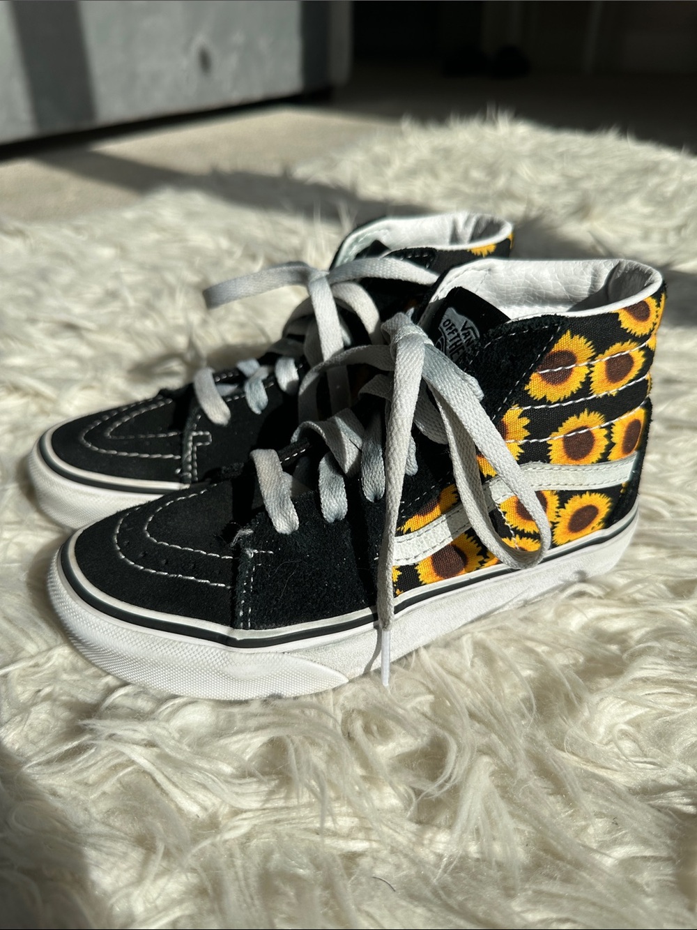 Vans Girls Black Sunflower High-Top Sneakers size 13.5